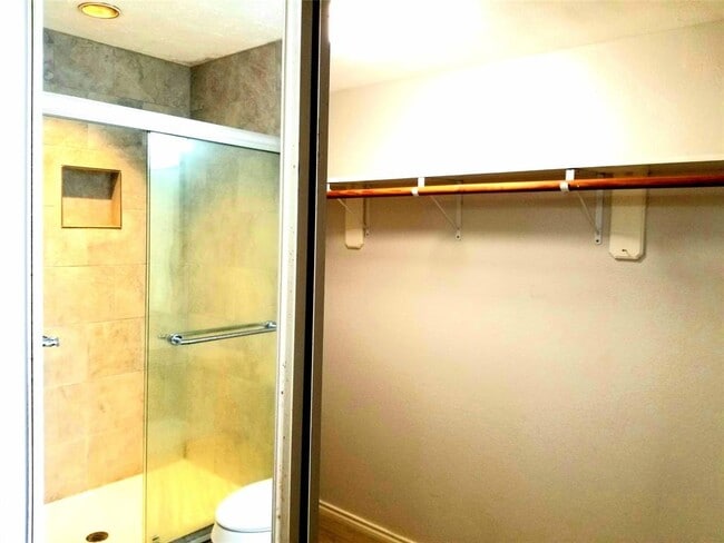 Building Photo - 9315 Bristlebrook Dr