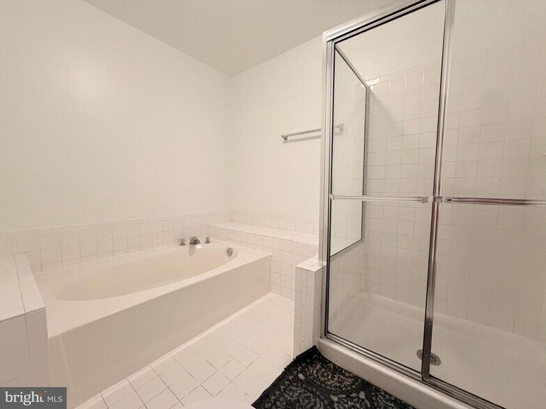 Building Photo - 6122 Little Foxes Run