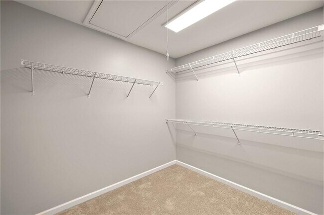 Building Photo - 10870 Brunson Dr