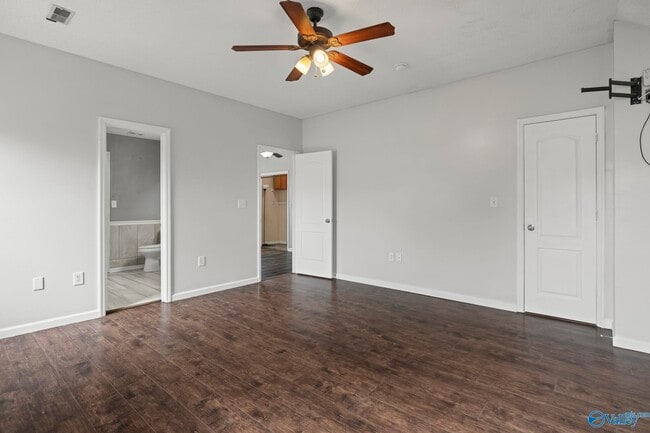 Building Photo - 152 Liberty Dr