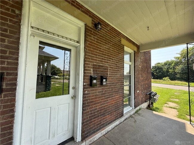 Building Photo - 314 Selma Rd