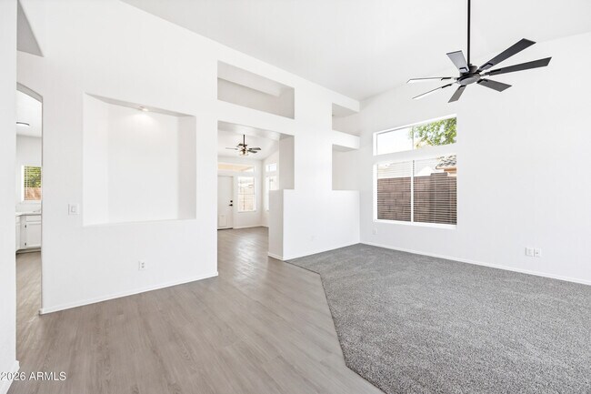 Building Photo - 1540 E San Remo Ave