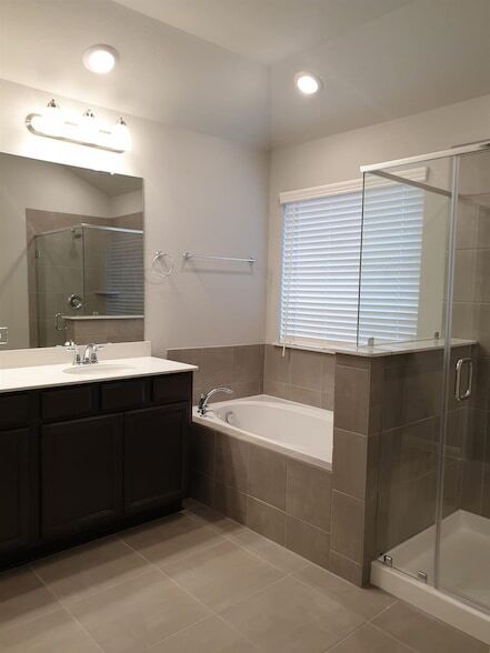 Building Photo - 511 Ellwood Terrace Ln