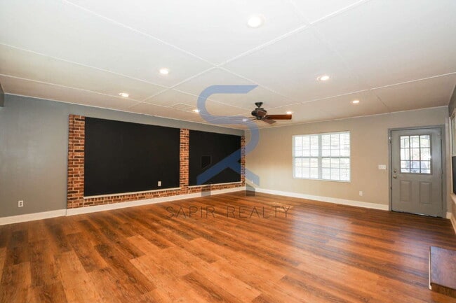 Building Photo - Relaxed Living in a Beautiful Lake Community – 3BR in Conyers