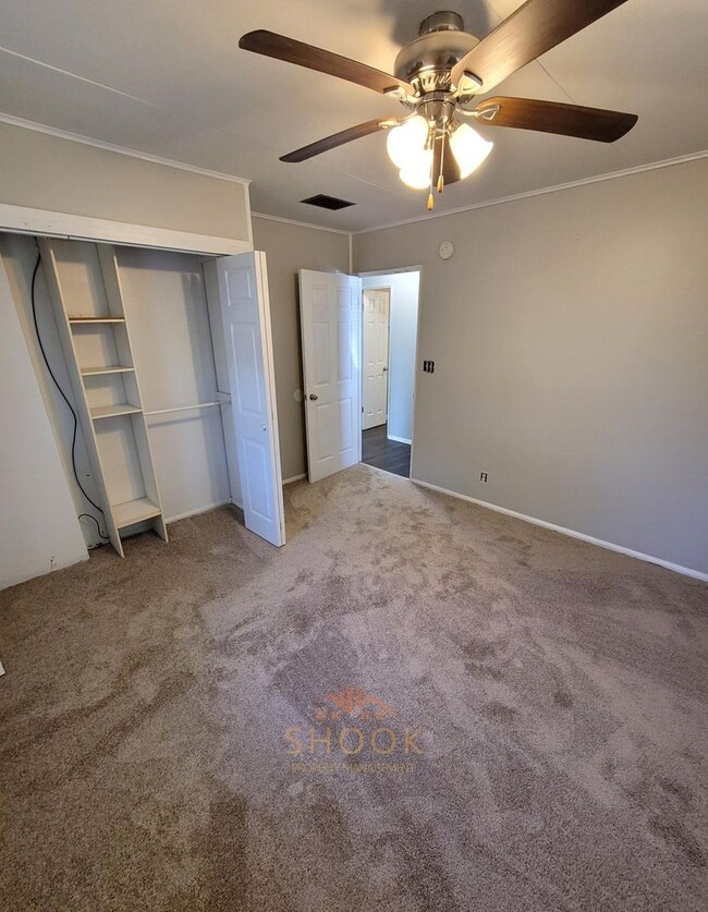 Building Photo - AFFORDABLE 2 BR + DEN HOME