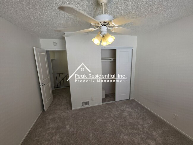 Building Photo - 4431 Palm Ave