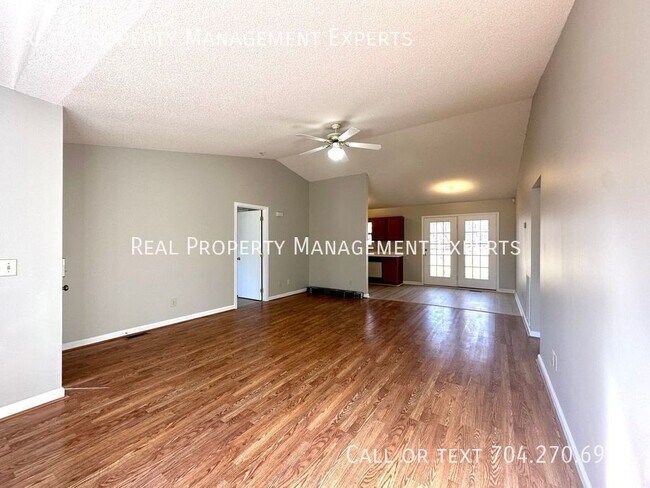 Building Photo - 174 Overcreek Rd