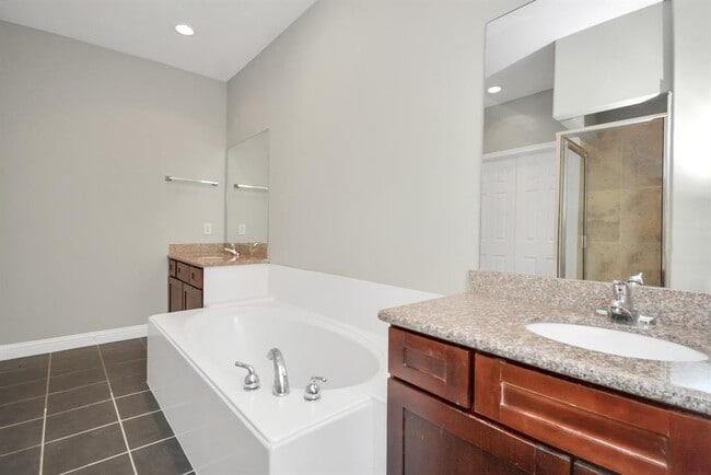 Building Photo - 15410 Addicks Stone Dr