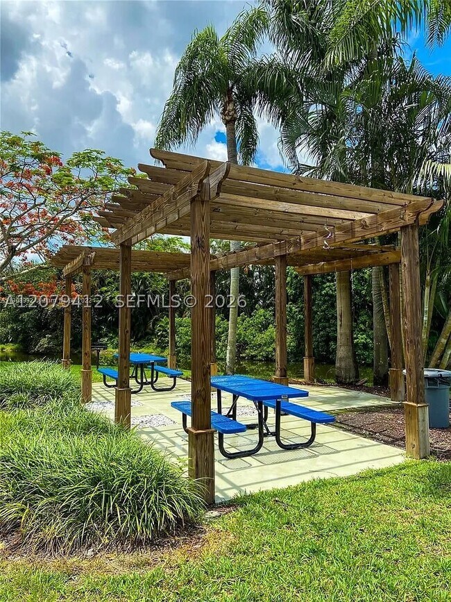 Building Photo - 13090 Vista Isles Dr
