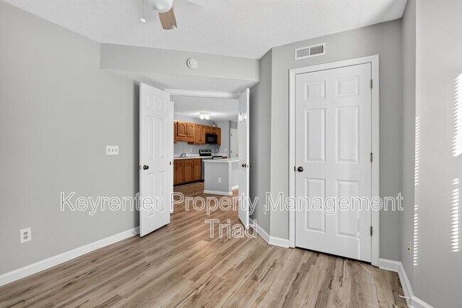 Building Photo - 3701-377D Cotswold Terrace