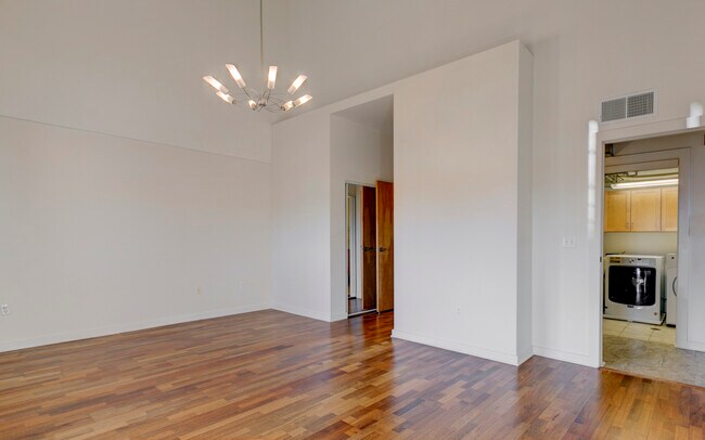Building Photo - 201 E Las Animas St