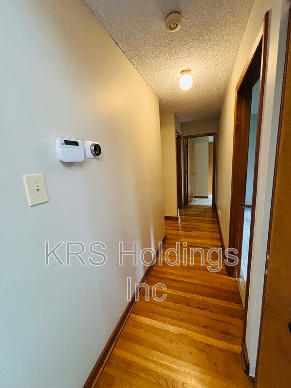 Building Photo - 8416 Summit Acres Dr