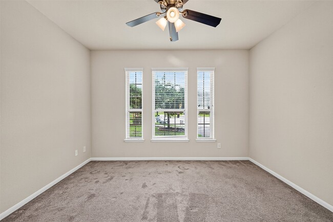 Building Photo - 2931 Oakdale Landing Ct