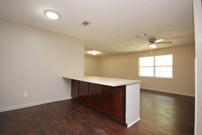Building Photo - Updated 3BR/2BA Milton Ranch Home with Multiple Living Areas, Flex Space & Newly Updated Kitchen ...