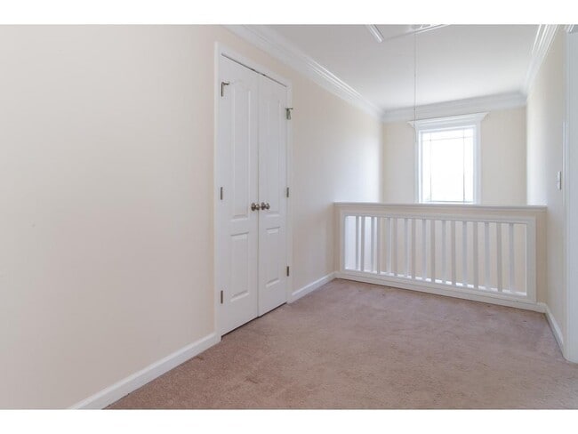 Building Photo - 2043 Sinclair Trce