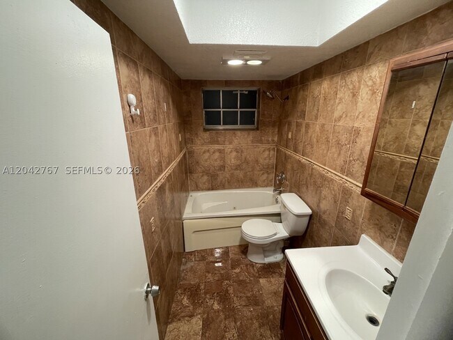 Building Photo - 20490 NW 7th Ct