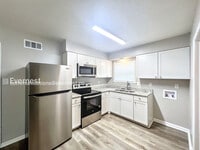 Building Photo - 1743 Mississippi Valley Blvd