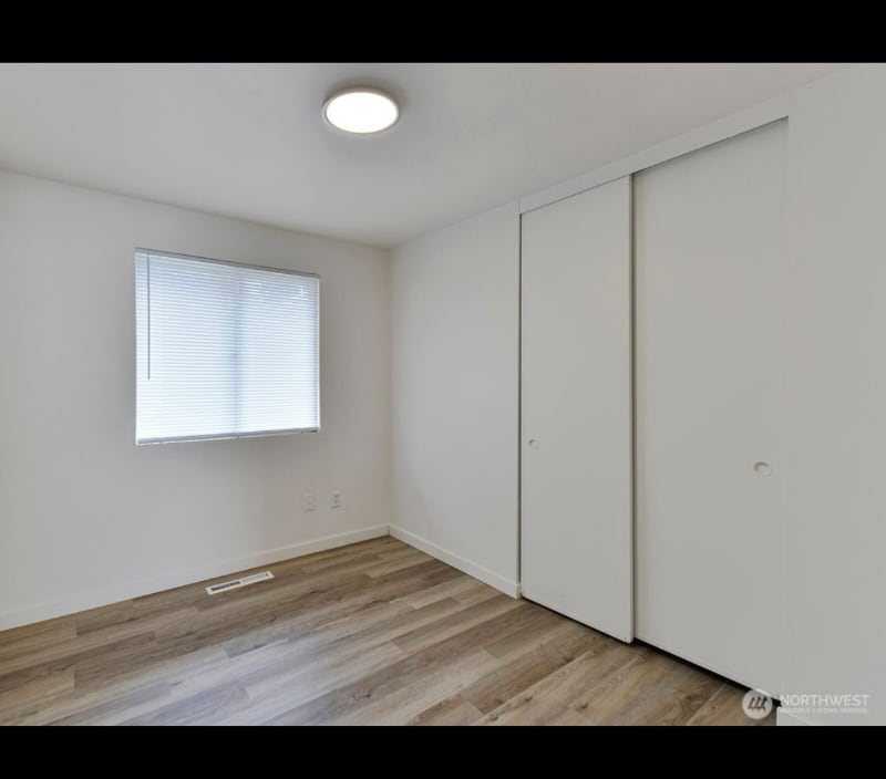 Building Photo - 1130 E 51st St