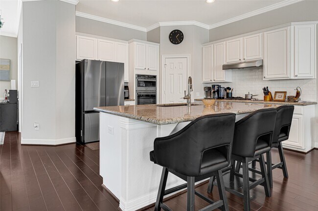 Building Photo - 2815 King's Retreat Cir