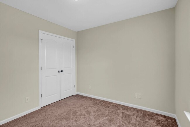 Building Photo - 3 Bedroom 2.5 Bathroom Townhome in Richmon...