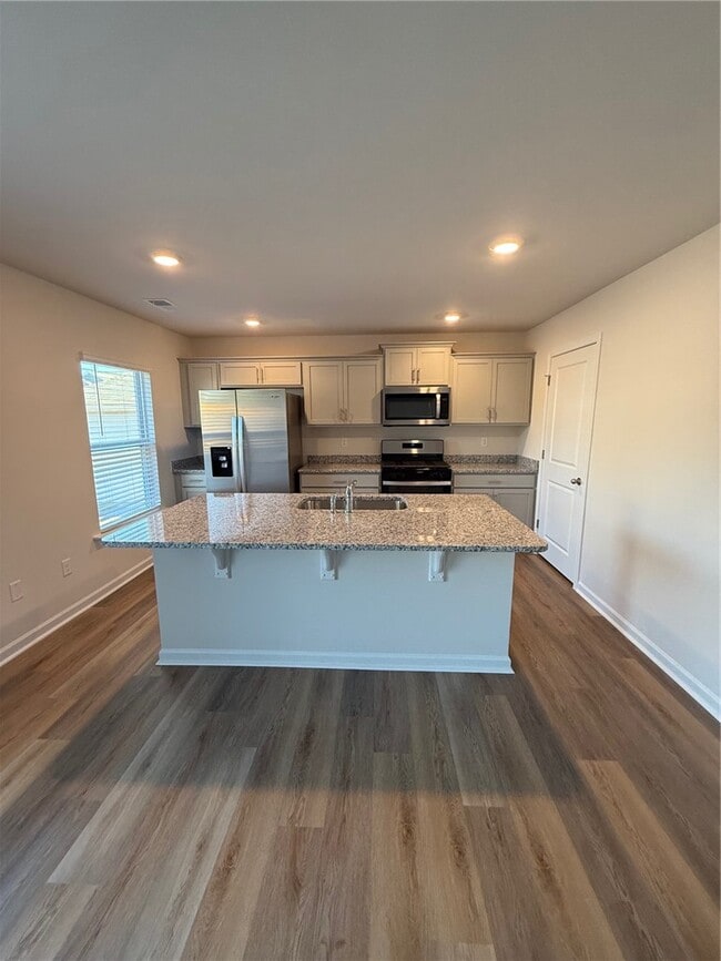 Building Photo - 113 Cascade Ln