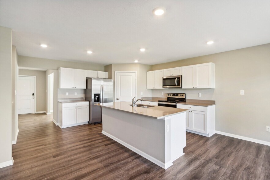 Building Photo - 511 Marsh Aster Dr