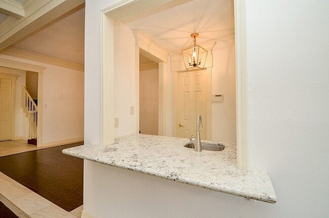 Building Photo - 44 Bayou Pointe Dr