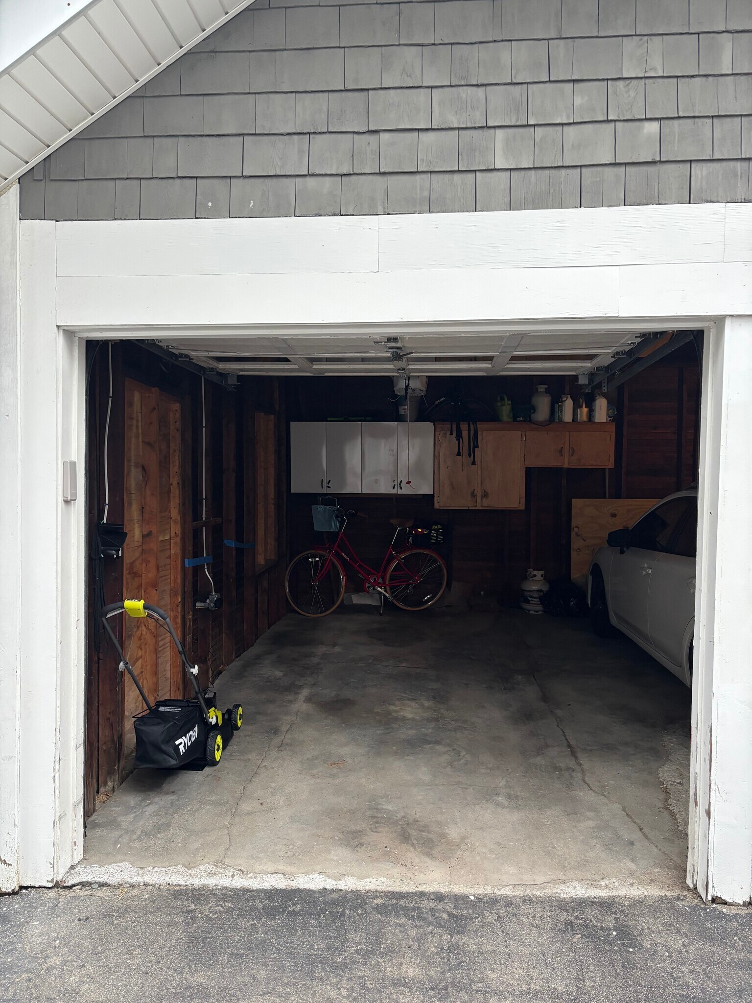 Building Photo - 17 Lesher St