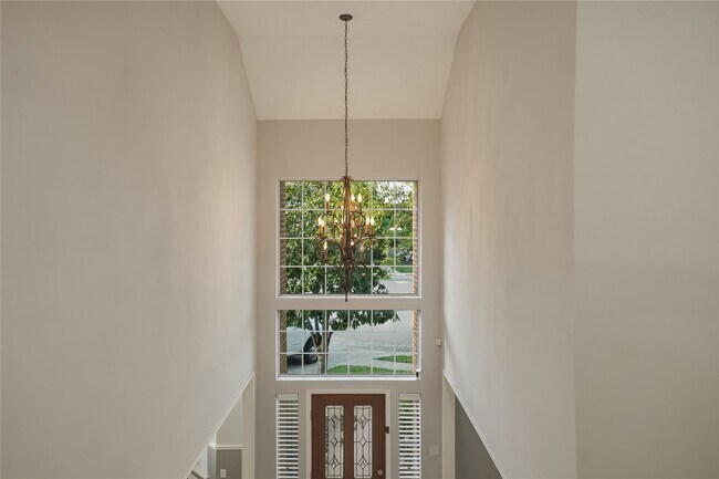 Building Photo - 2302 Marblecrest Ln