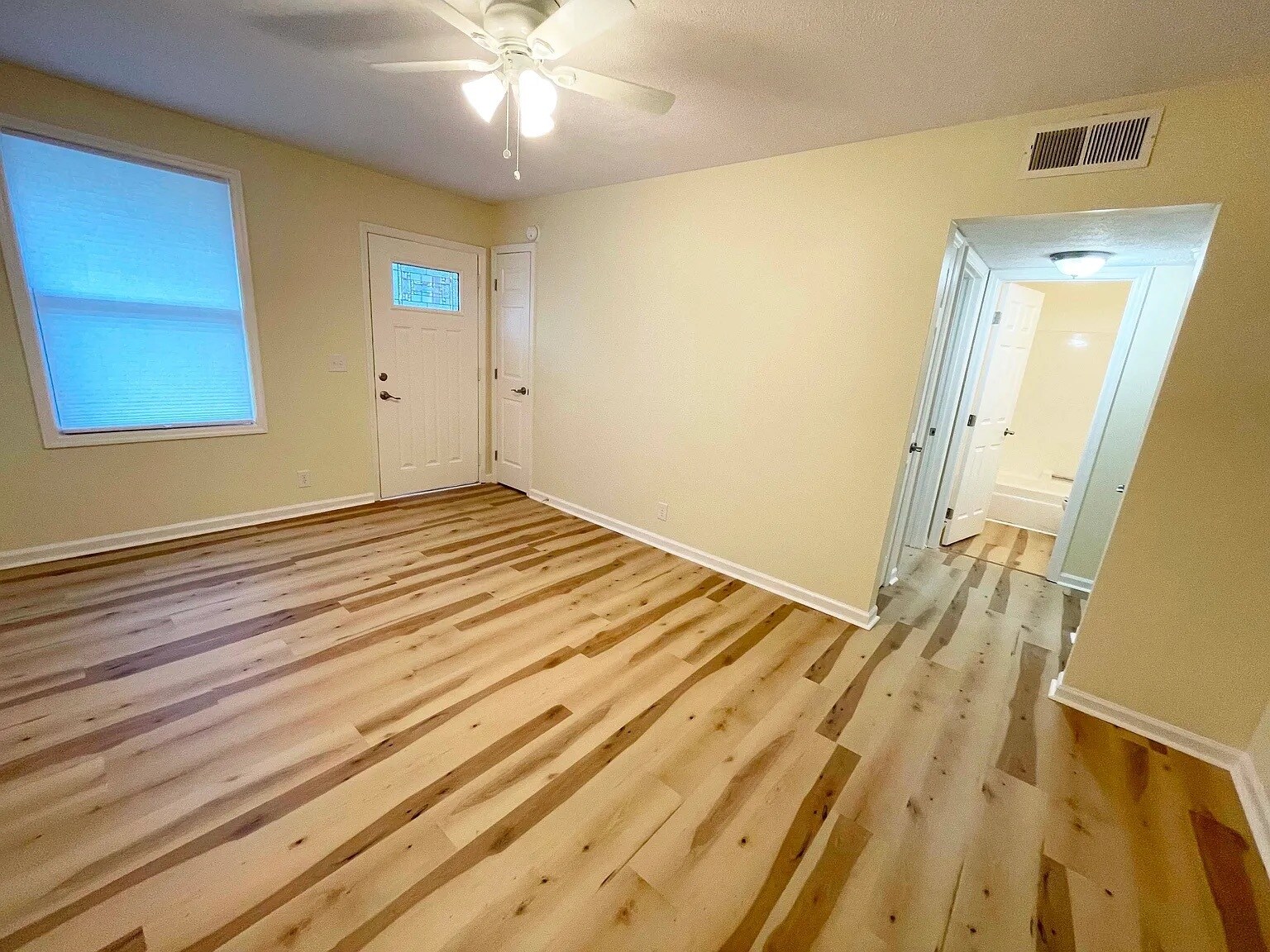 Building Photo - 4001 Lawing Dr