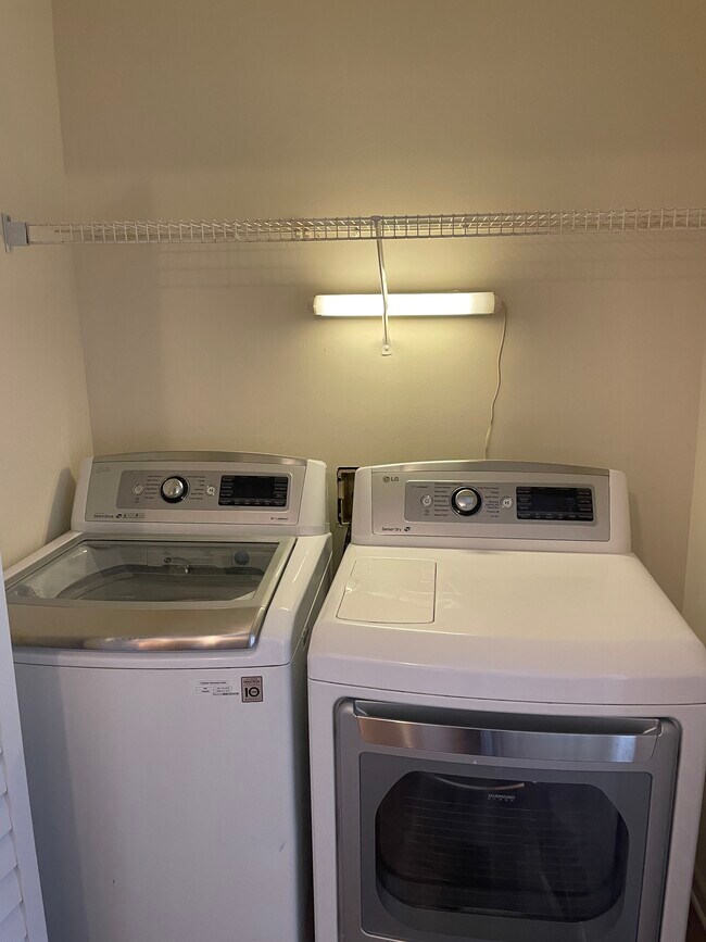 Washer and dryer closet - 407 Leslie Ct
