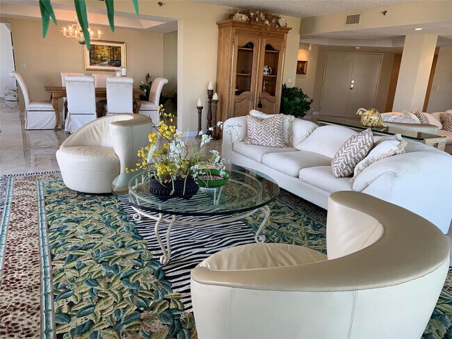 Building Photo - 4101 N Ocean Blvd