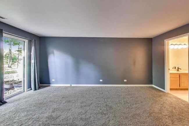 Building Photo - 534 River Front Cir