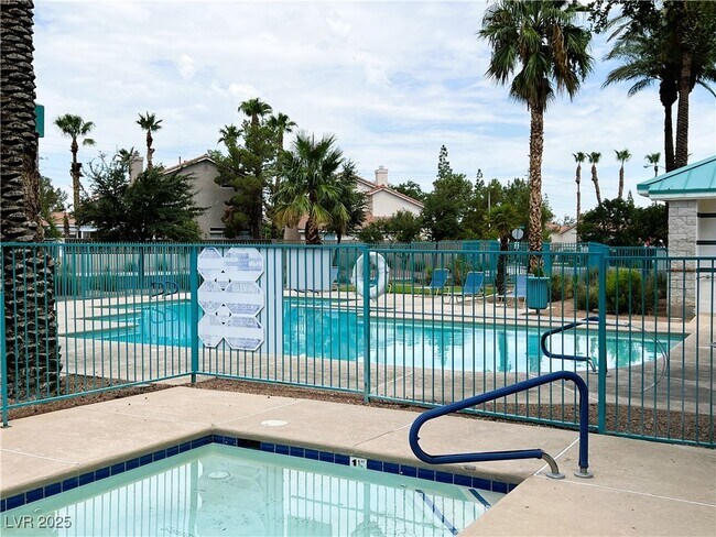 Building Photo - 2183 Polynesia Cir