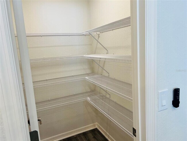 Building Photo - 1824 Brisbane Pl