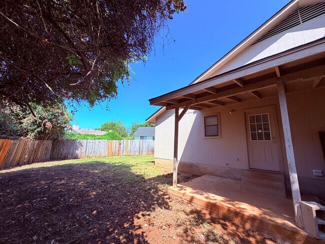 Building Photo - 2303 Whitlow Cove