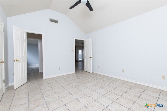 Building Photo - 4713 Stagecoach Trail