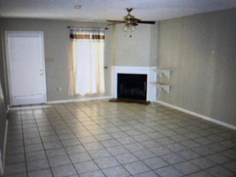 Building Photo - 4356 Stumberg Ln