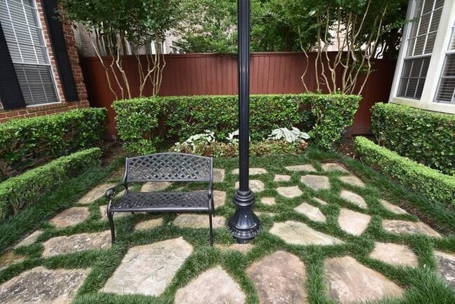 Building Photo - 6841 Staffordshire Blvd