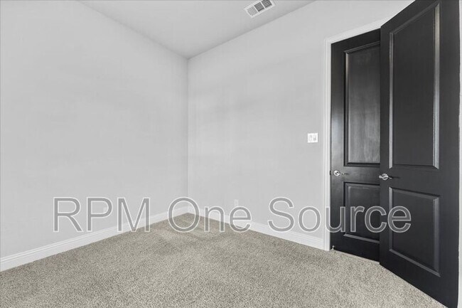 Building Photo - 6320 Starr Dr.