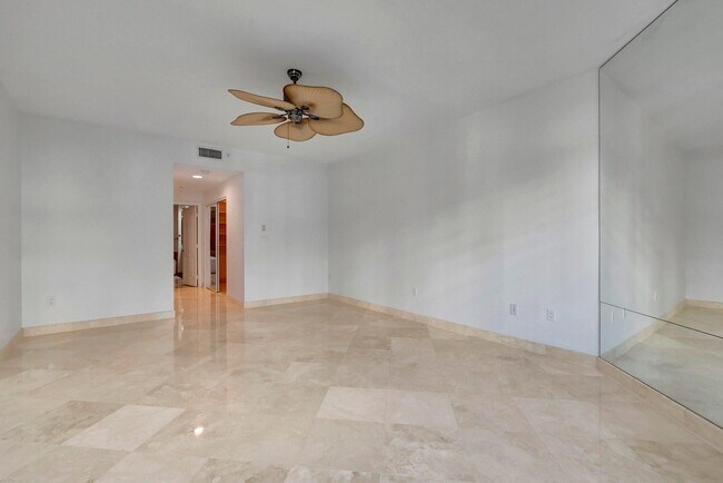 Building Photo - 500 SE Mizner Blvd