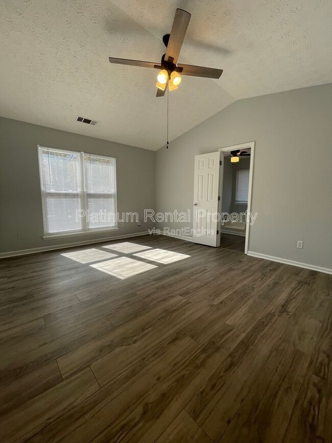 Building Photo - 1630 Creek Crossing SE