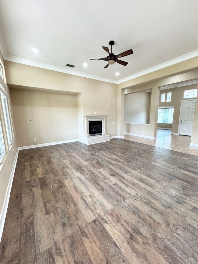 Building Photo - Sun City Lincoln Hills Active Adult Community Three Bedroom Three Car Garage SEE VIDEO