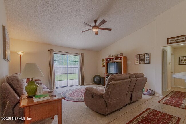 Building Photo - 4393 Pebble Brook Dr