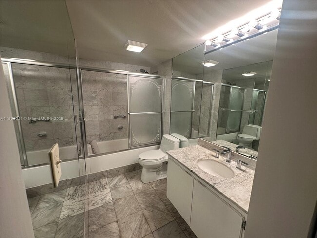 Building Photo - 5415 Collins Ave