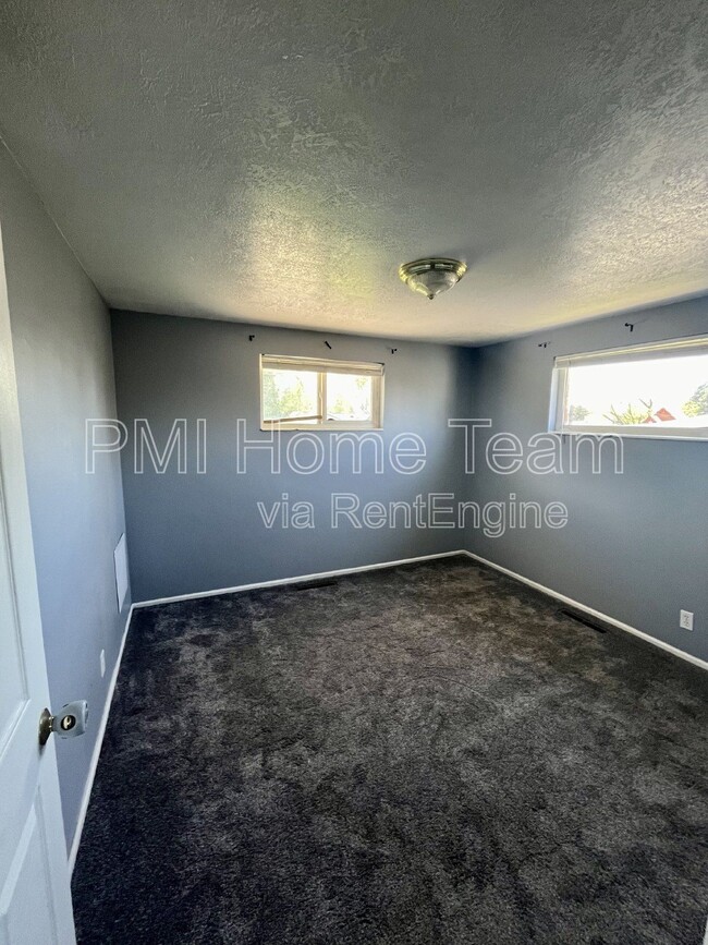 Building Photo - 224 W 700 N