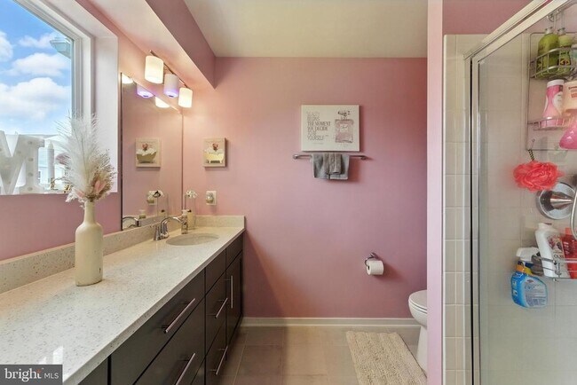 Building Photo - 406 Honeyberry Ln