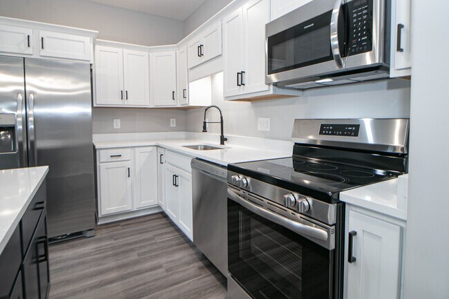 Building Photo - 1605 Jonathan Wade Cir