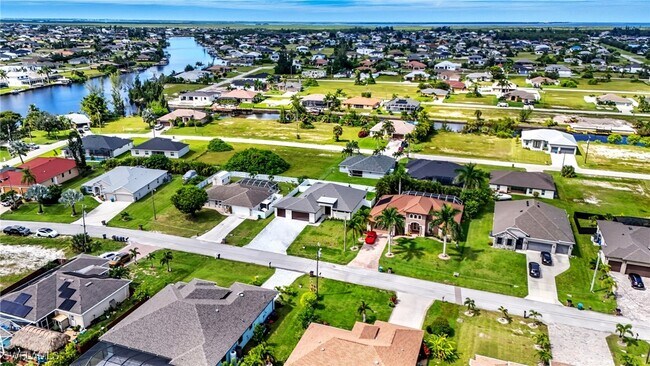 Building Photo - 2314 NW 33rd Pl