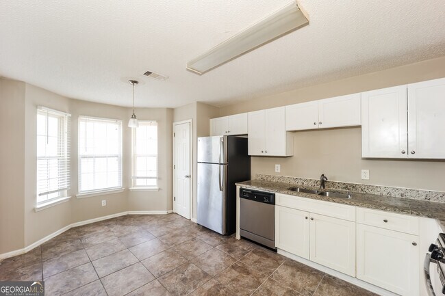 Building Photo - 11885 Registry Blvd